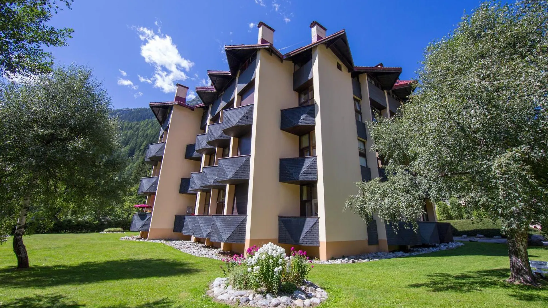 Residence Grand Roc - Ancolies 211 - Happy Rentals Chamonix Lägenhet